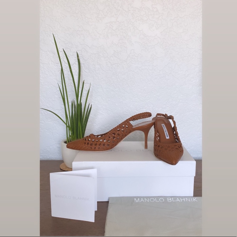 Manolo Blahnik Baskewusli’s